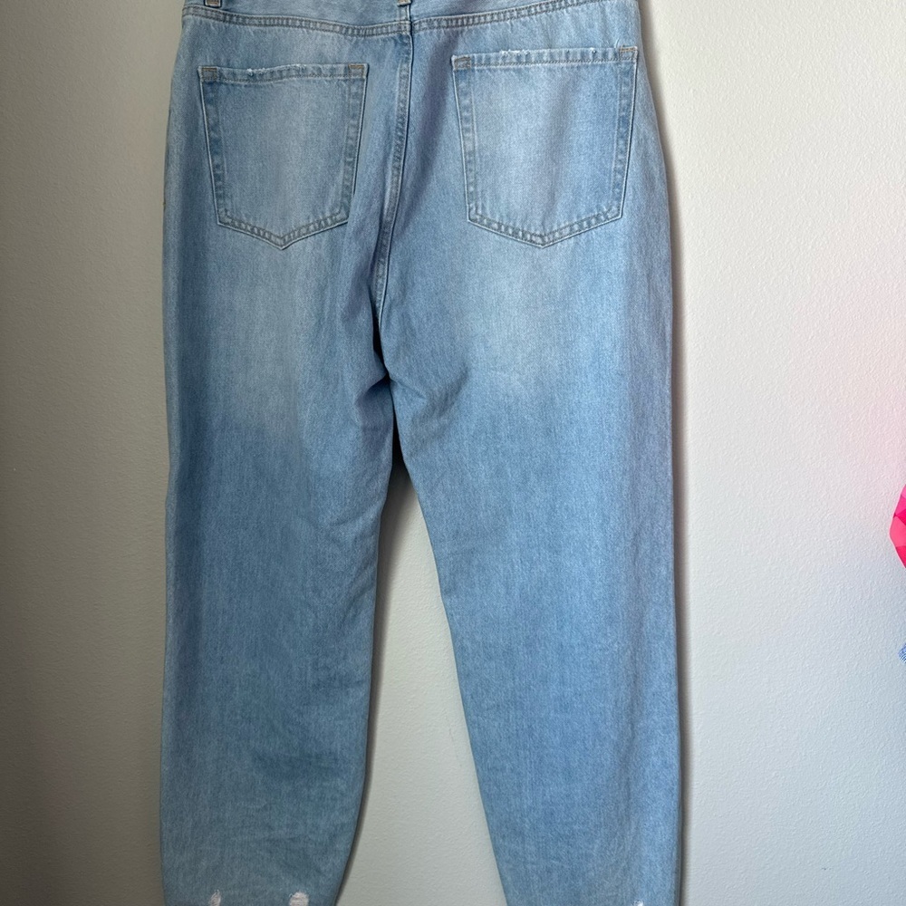 Casual Light Blue Boyfriend Jeans - Picture 3 of 4